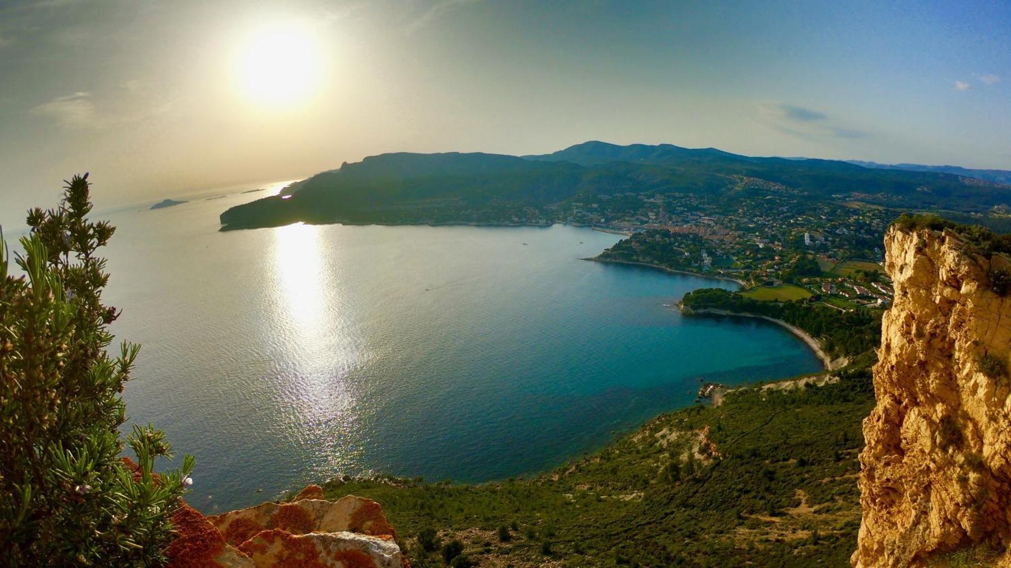 Le Grand Large, Face A Vous Apartment Cassis Bagian luar foto